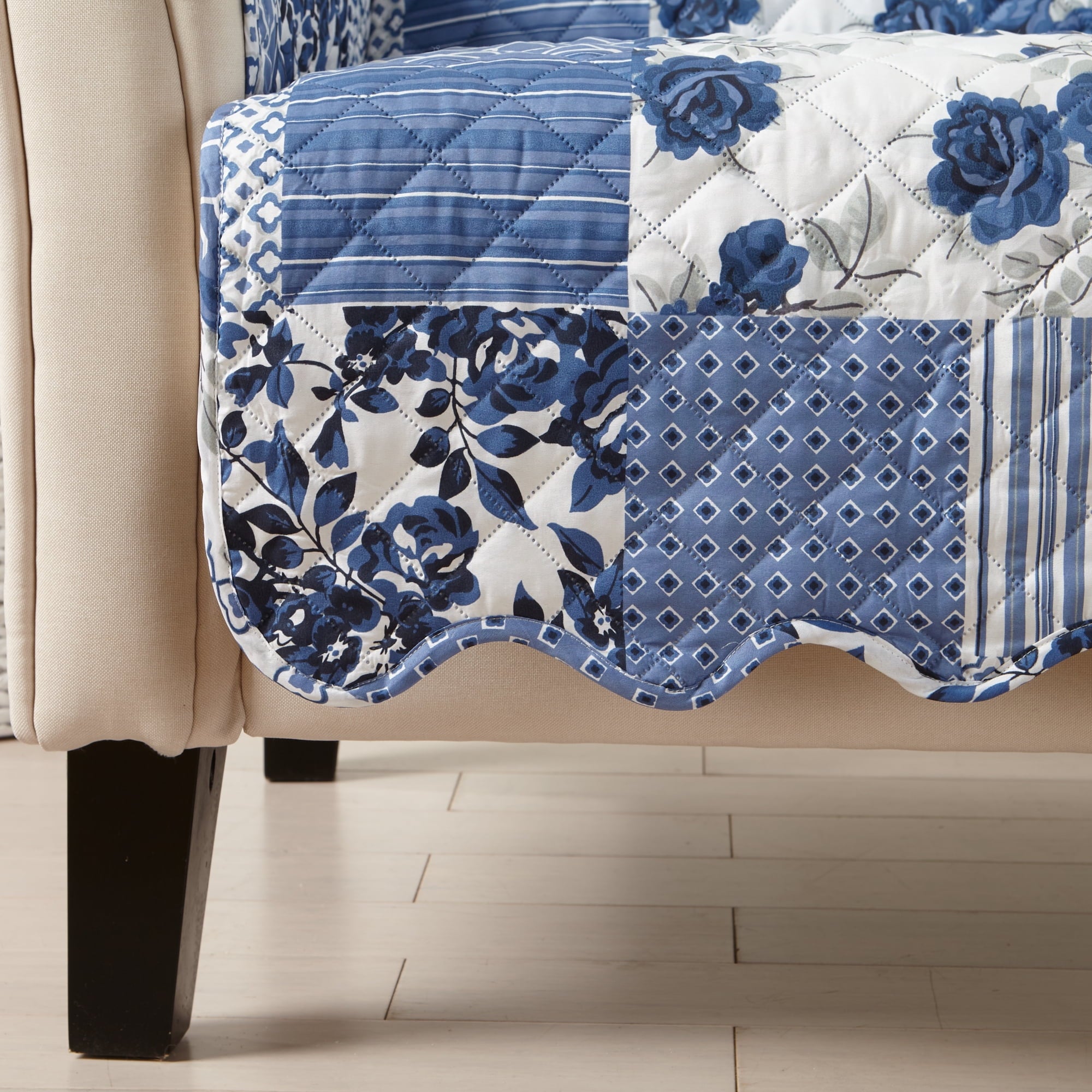 Great Bay Home Patchwork Scalloped Reversible Washable Pet Furniture Protector  (74" Sofa, Navy)